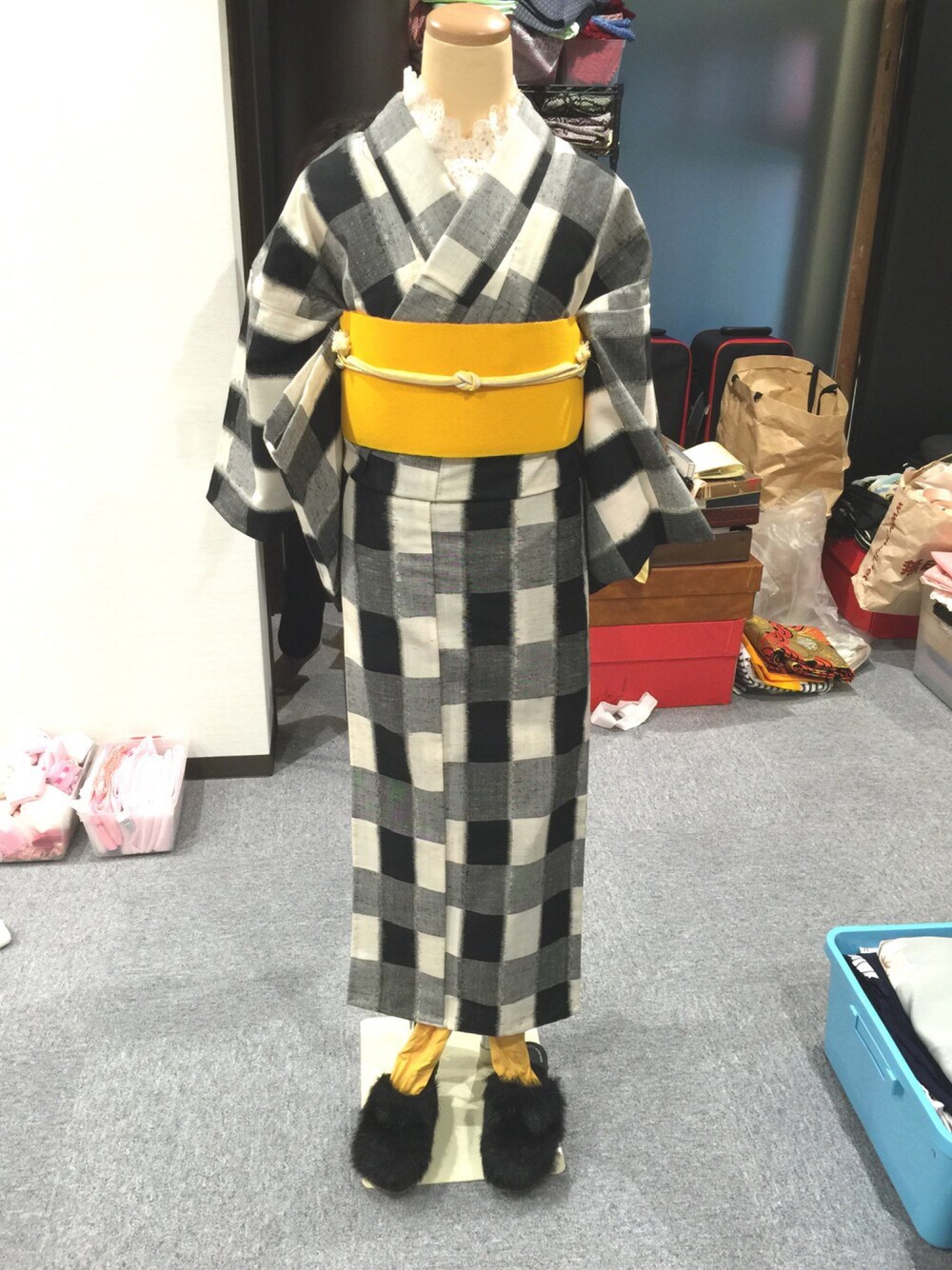 「着物、アンティーク、着物アンティーク、半幅帯、小紋、冬のお出かけ、春コーデ、コットンレース、チェック柄、ベレー帽」｜「フェリシモのアイテム（その他シューズ、ブラック系）」を使った、なるラムさん（レディース・160cm）の冬コーディネートの1枚目の写真
