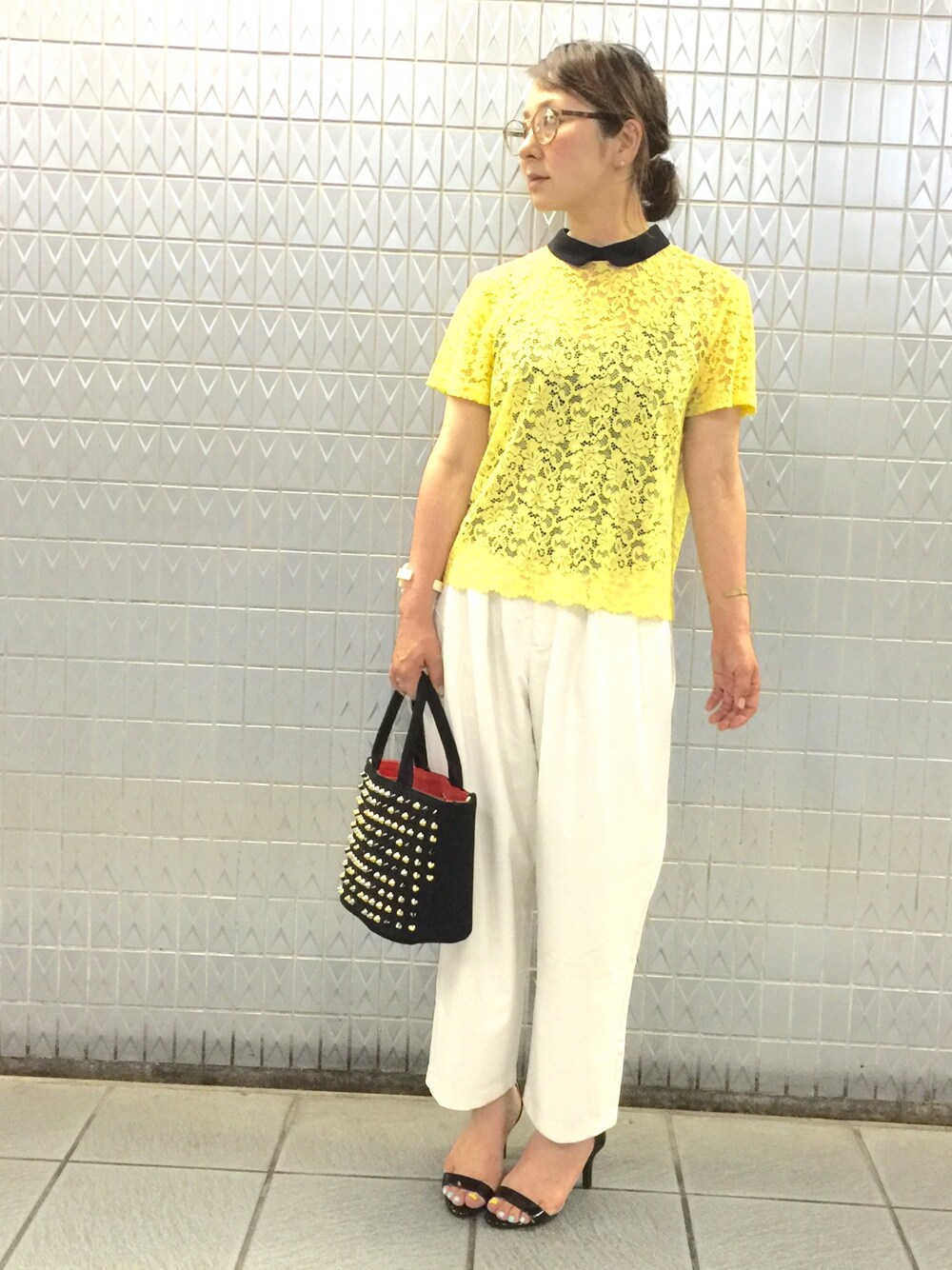 「夏、summer、ママコーデ、アラフォー、レースブラウス、ホワイトパンツ、ZARA、GU、プチプラ、ピンクリボン」｜「ZARAのアイテム（シャツ/ブラウス、イエロー系）」を使った、なるラムさん（レディース・160cm）の夏コーディネートの1枚目の写真