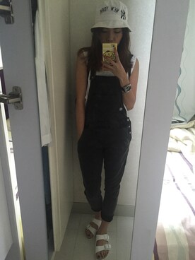 「INITIALS（イニシャルズ）のアイテム」を使った、ChaumingHoさん（レディース・158cm）の秋コーディネート