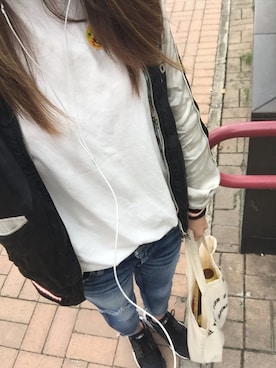 「Ungrid（アングリッド）のフレイドヘムストスリ（デニムパンツ）」を使った、ChaumingHoさん（レディース・158cm）の春コーディネート