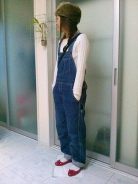 「赤い靴」｜「アイテム（オールインワン・サロペット）」を使った、Atsu さん（レディース・157cm）の秋コーディネート