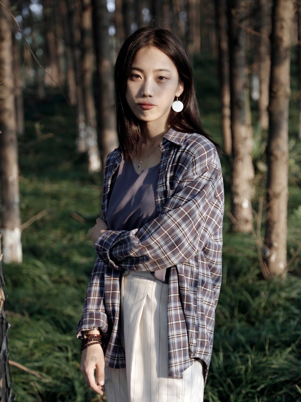 「秋コーデ、lookbook、古着MIX」｜「VINTAGEのアイテム（シャツ/ブラウス、ブルー系）」を使った、石田奈良さん（レディース・167cm）の秋コーディネートの1枚目の写真