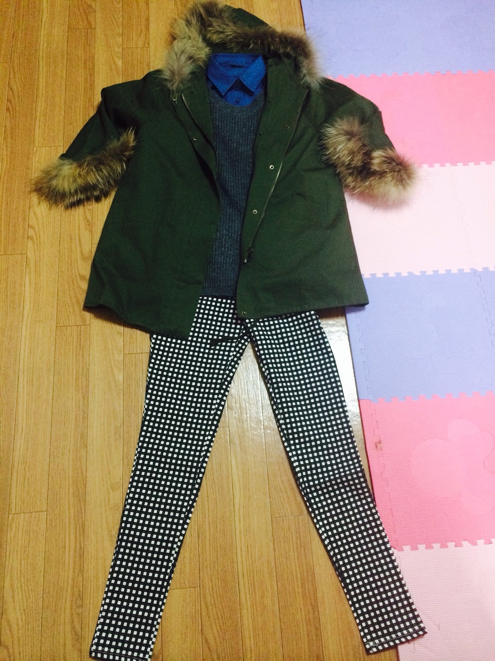 「Darling by little Berryのアイテム（その他パンツ、ブラック系）」を使った、Manami♡さん（レディース・152cm）の冬コーディネートの1枚目の写真