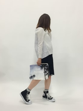 「MERCURYDUO（マーキュリーデュオ）のアイテム（クラッチバッグ）」を使った、Kさん（レディース・150cm）の春コーディネート