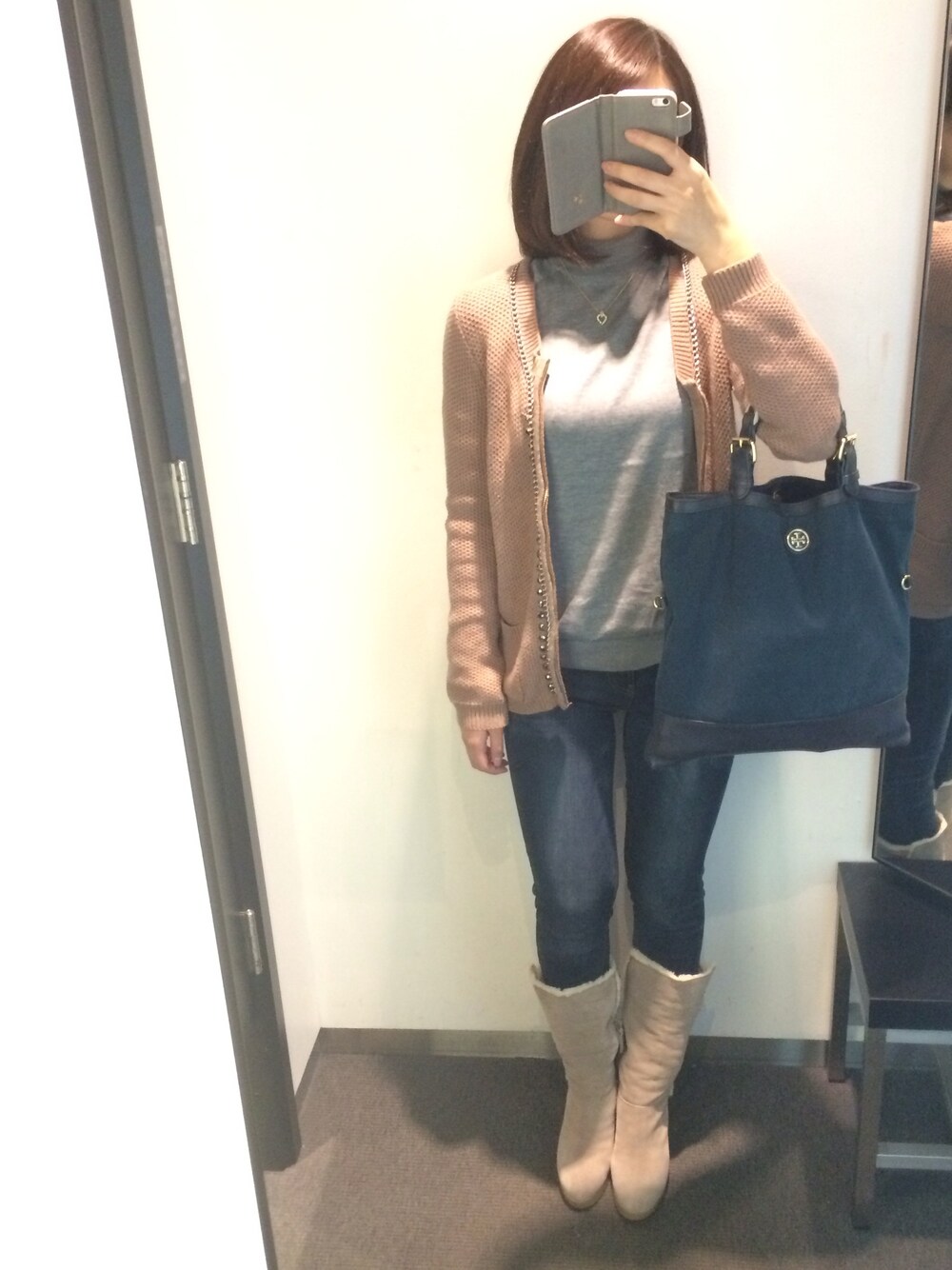 「ZARA、GAP、トリーバーチ、UNIQULO、NINEWEST」｜「ZARAのアイテム（ニット/セーター、グレー系）」を使った、Mariiiiさん（レディース・154cm）の秋コーディネートの1枚目の写真