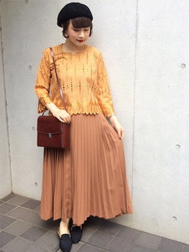 「VINTAGE（ヴィンテージ）のアイテム（スカート）」を使った、古着屋RAINBOWさん（レディース・155cm）の秋コーディネート