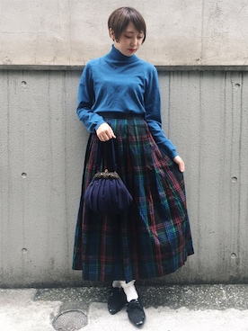 「VINTAGE（ヴィンテージ）のアイテム（スカート）」を使った、古着屋RAINBOWさん（レディース・155cm）の秋コーディネート