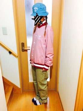 「TOMMY（トミー）のアイテム（スタジャン）」を使った、さちこさん（レディース・165cm）の秋コーディネート