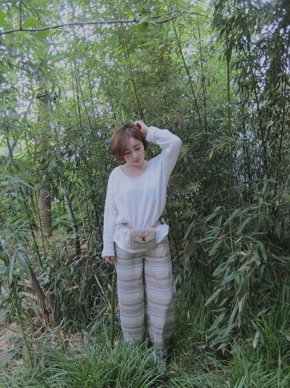「秋」｜「weakcementのアイテム（ニット/セーター、ホワイト系）」を使った、小乌兰さん（レディース・153cm）の秋コーディネートの1枚目の写真