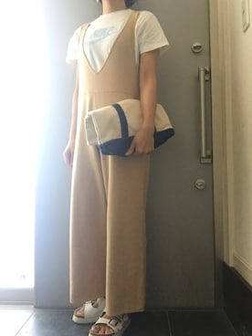 「アイテム（つなぎ/オールインワン、ベージュ系）」を使った、サオルさん（レディース・153cm）の春コーディネート