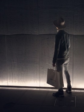 「GIVENCHY」｜「アイテム（デニムジャケット）」を使った、もーきさん（メンズ・182cm）の冬コーディネート