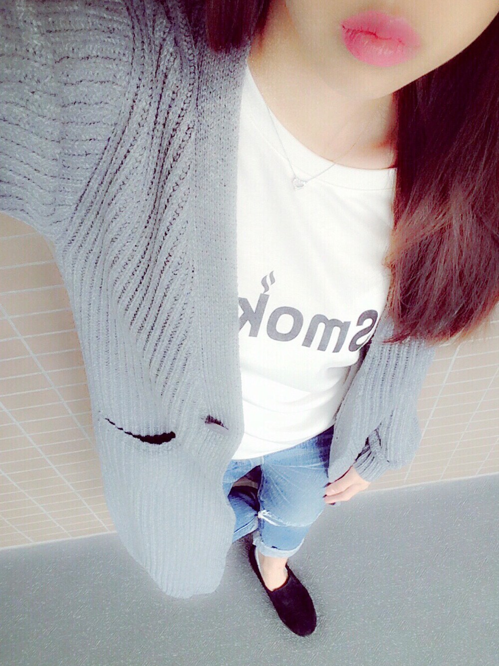 「GYDA、Ungrid、ロングカーディガン、smoke」｜「GYDAのアイテム（Tシャツ/カットソー、ホワイト系）」を使った、アンジュンさん（レディース・162cm）の秋コーディネートの1枚目の写真