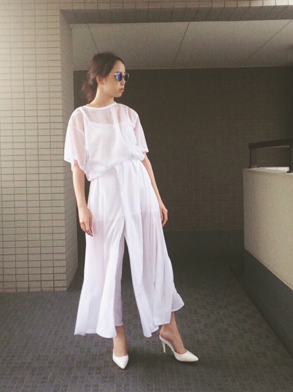 「EVRIS 、murua、GYDA、ホワイトコーデ、ワイドパンツ、メッシュ、シースルー、オールホワイト」｜「EVRISのメッシュSET TOPS（トップス、ホワイト系）」を使った、アンジュンさん（レディース・162cm）の春コーディネートの1枚目の写真