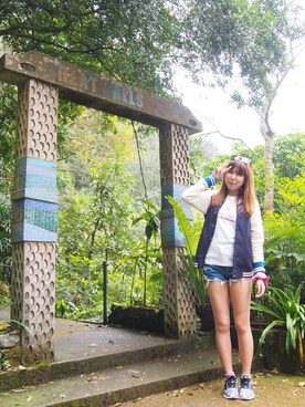 Dinb Ngさんのコーディネート