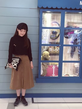 「peu pres（プープレ）のルデセール　TEAセット　刺繍　　クループルオーバー（ニット/セーター）」を使った、Bella蓓蓓さん（レディース・162cm・20代）の秋コーディネート