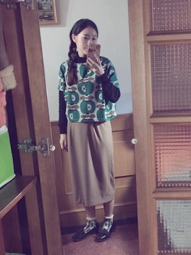 「peu pres（プープレ）のルデセール　TEAセット　刺繍　　クループルオーバー（ニット/セーター）」を使った、Bella蓓蓓さん（レディース・162cm）の秋コーディネート