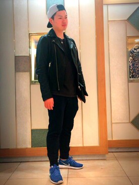「ナイキスニーカー」｜「アイテム（ライダースジャケット）」を使った、やっちゃんさん（メンズ・178cm）の秋コーディネート