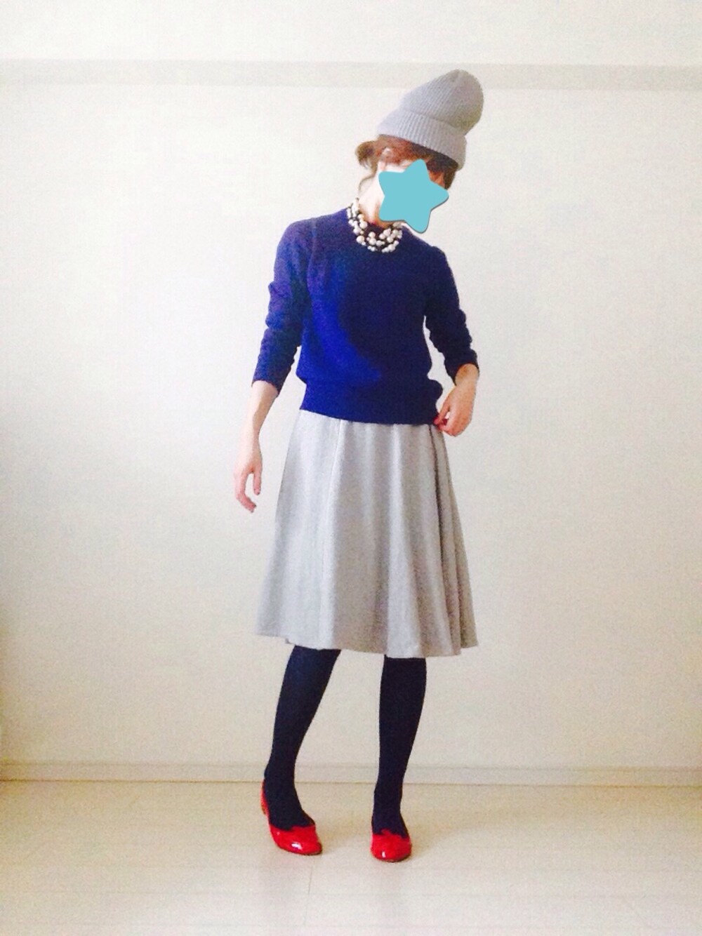「ニット、ニット帽、ミモレ丈スカート、バレエシューズ、タイツ、髪が結べるようになった❤︎」｜「Repettoのアイテム（パンプス、レッド系）」を使った、macaron❤︎さん（レディース・170cm）の秋コーディネートの1枚目の写真