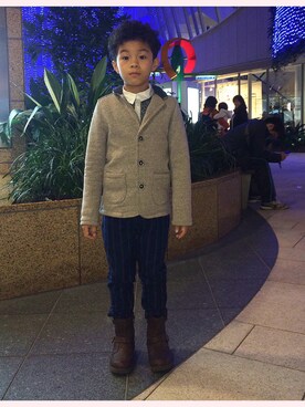 「ZARA（ザラ）のアイテム（ジャケット/アウター、ベージュ系）」を使った、MonkeyKOUさん（キッズ）の冬コーディネート