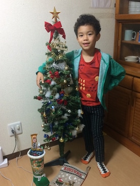 「GYMBOREE（ジンボリー）のアイテム（パーカー、グリーン系）」を使った、MonkeyKOUさん（キッズ）の冬コーディネート