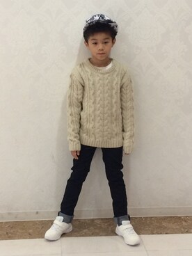 「littleelevenpaisのアイテム（ニット/セーター、ホワイト系）」を使った、MonkeyKOUさん（キッズ）の冬コーディネート