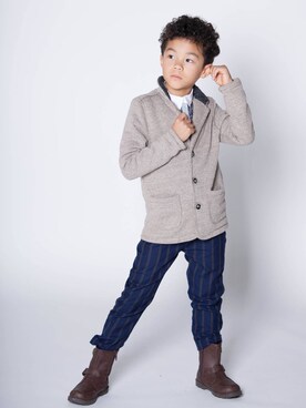 「H&M（エイチ・アンド・エム）のアイテム（テーラードジャケット、ベージュ系）」を使った、MonkeyKOUさん（キッズ）の冬コーディネート