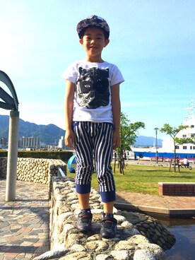 「wonderapartmentのアイテム（パンツ、その他）」を使った、MonkeyKOUさん（キッズ）の春コーディネート