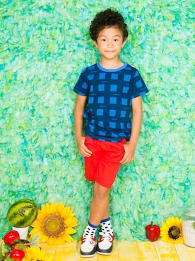 「maarook（マルーク）のアイテム（Tシャツ/カットソー、ブルー系）」を使った、MonkeyKOUさん（キッズ）の夏コーディネート