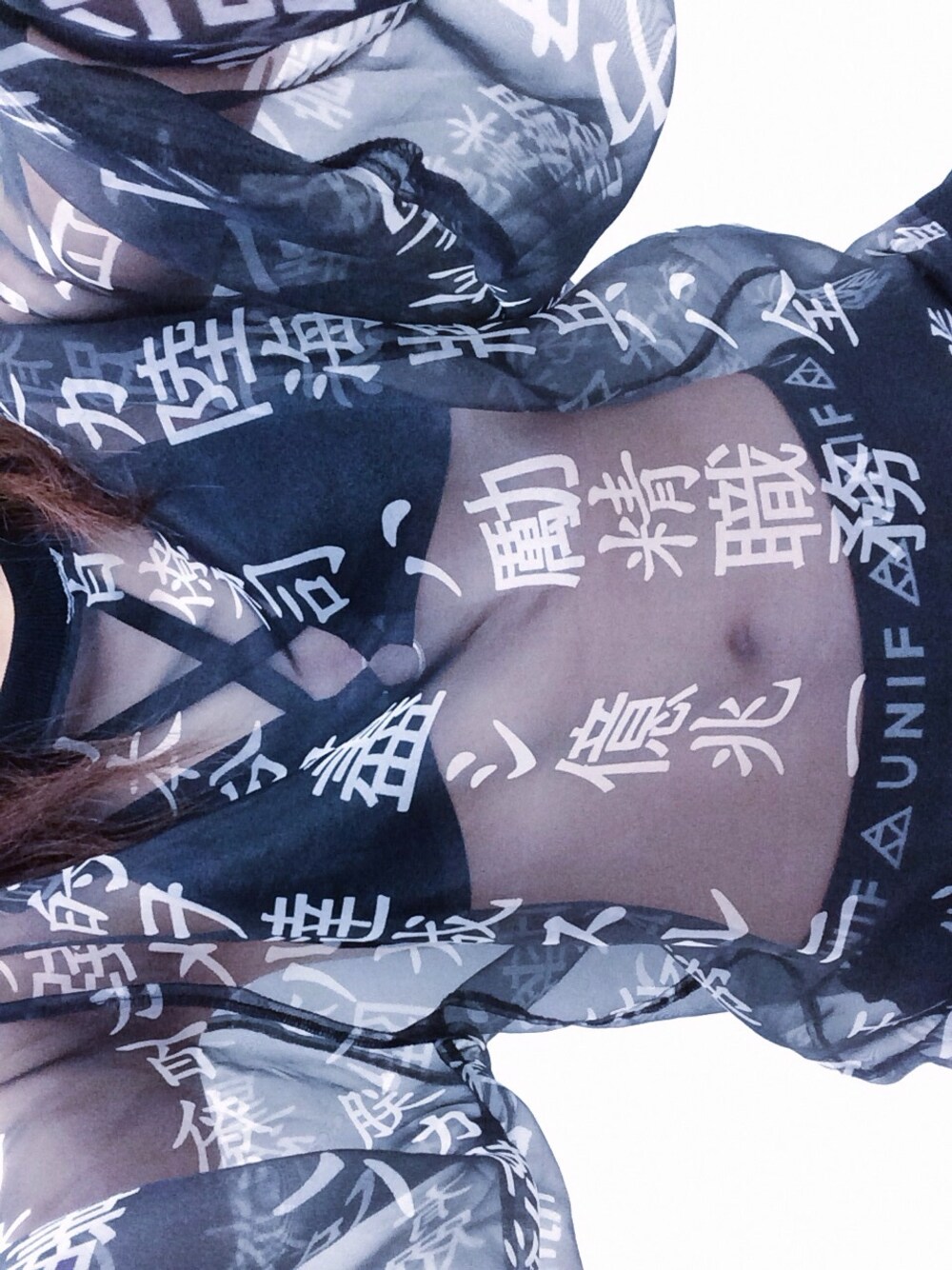 「BUCCAL CONE、black、black and white、UNIF、bnw、Japan」｜「BUCCAL CONEのアイテム（スウェット、ブラック系）」を使った、feifeiさん（レディース・160cm）の秋コーディネートの1枚目の写真