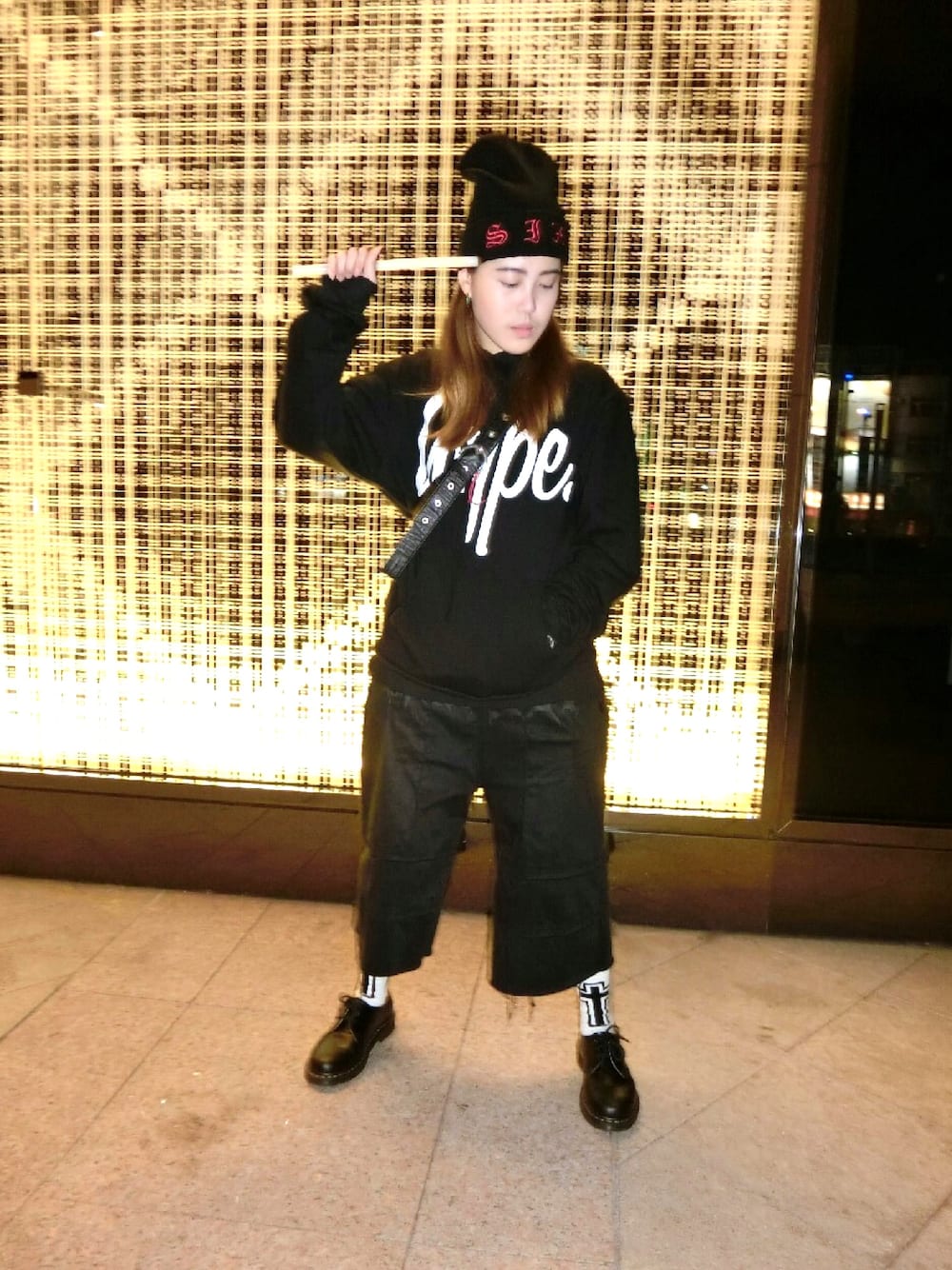 「my、life、STYLE」｜「JUST HYPEのアイテム（パーカー、ブラック系）」を使った、Tao智可萄さん（レディース・162cm）の秋コーディネートの1枚目の写真