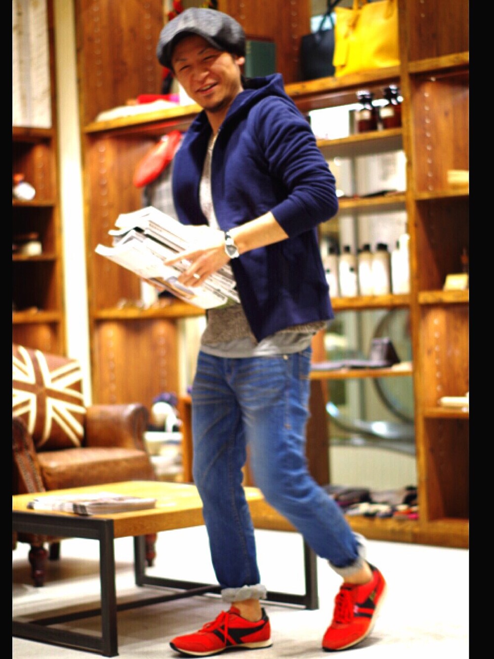 「パーカー、デニム」｜「KATHARINE HAMNETT LONDON のLAB ループウィラ―パーカー（パーカー、ブルー系）」を使った、noroさん（メンズ・168cm）の春コーディネートの1枚目の写真