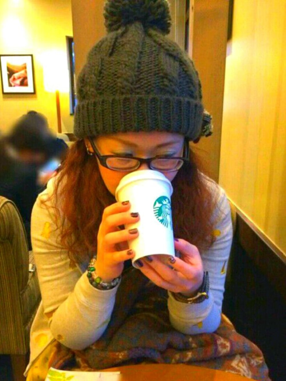 「休日スタイル」｜「スタバのアイテム（カトラリー、ベージュ系）」を使った、月さん（レディース・160cm）の春コーディネートの1枚目の写真