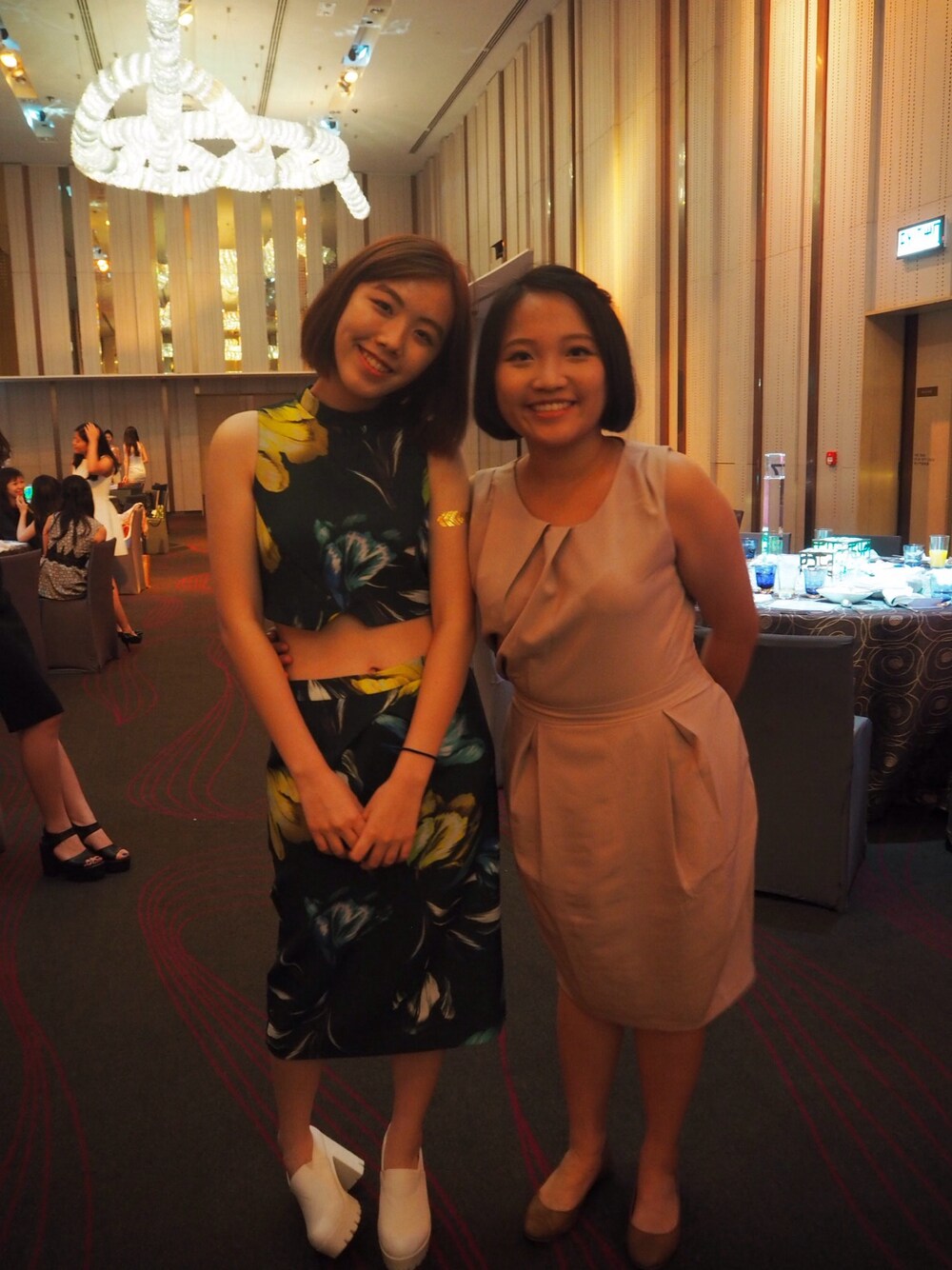 「graduation」｜「asosのアイテム（つなぎ/オールインワン、グリーン系）」を使った、C.さん（レディース・163cm）の夏コーディネートの1枚目の写真