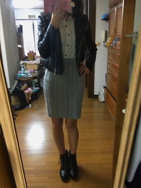 「MOUSSY（マウジー）のアイテム（スカート、グレー系）」を使った、ももかさん（レディース・173cm）の秋コーディネート