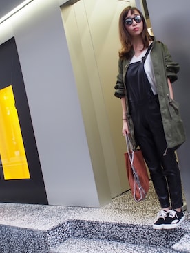 「ノームコア」｜「アイテム（オールインワン・サロペット）」を使った、ZUさん（レディース・157cm）の冬コーディネート