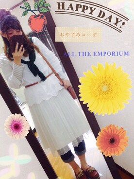 「THE EMPORIUM（ジエンポリアム）のアイテム（シャツ/ブラウス、ホワイト系）」を使った、みーあに。さん（レディース・160cm）の春コーディネート