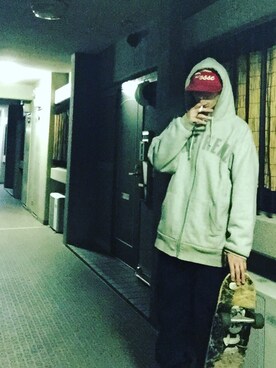 「スケボー」｜「アイテム（その他アウター）」を使った、🍁💩swipe💩🍁さん（メンズ・177cm）の秋コーディネート