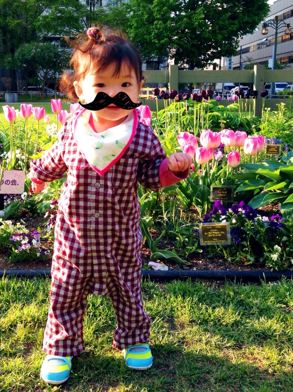 「オールインワン、GAP、つなぎ、GAPbaby」｜「GAPのGAP つなぎ（つなぎ/オールインワン、レッド系）」を使った、ちあふるさん（キッズ・80cm）の春コーディネートの1枚目の写真