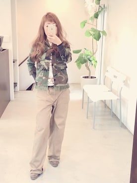 「ベージュワイドパンツ」｜「アイテム（ジャケット/アウター）」を使った、Satomi  さん（レディース・150cm）の冬コーディネート