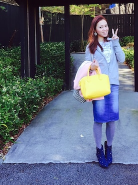 「ピアス」｜「アイテム（ブーティ）」を使った、MINAKOさん（レディース・160cm）の冬コーディネート