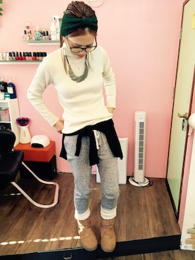 「アイテム（ヘアアクセサリー、グリーン系）」を使った、MINAKOさん（レディース・160cm）の冬コーディネート