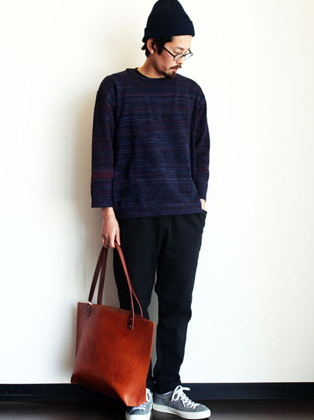 「スラックス、 レザー、 コットンニット」｜「ISLAND KNIT WORKS (アイランドニットワークス) " Mountain Cap "（ニットキャップ/ビーニー、その他）」を使った、nakajiさん（メンズ・168cm）の春コーディネートの1枚目の写真