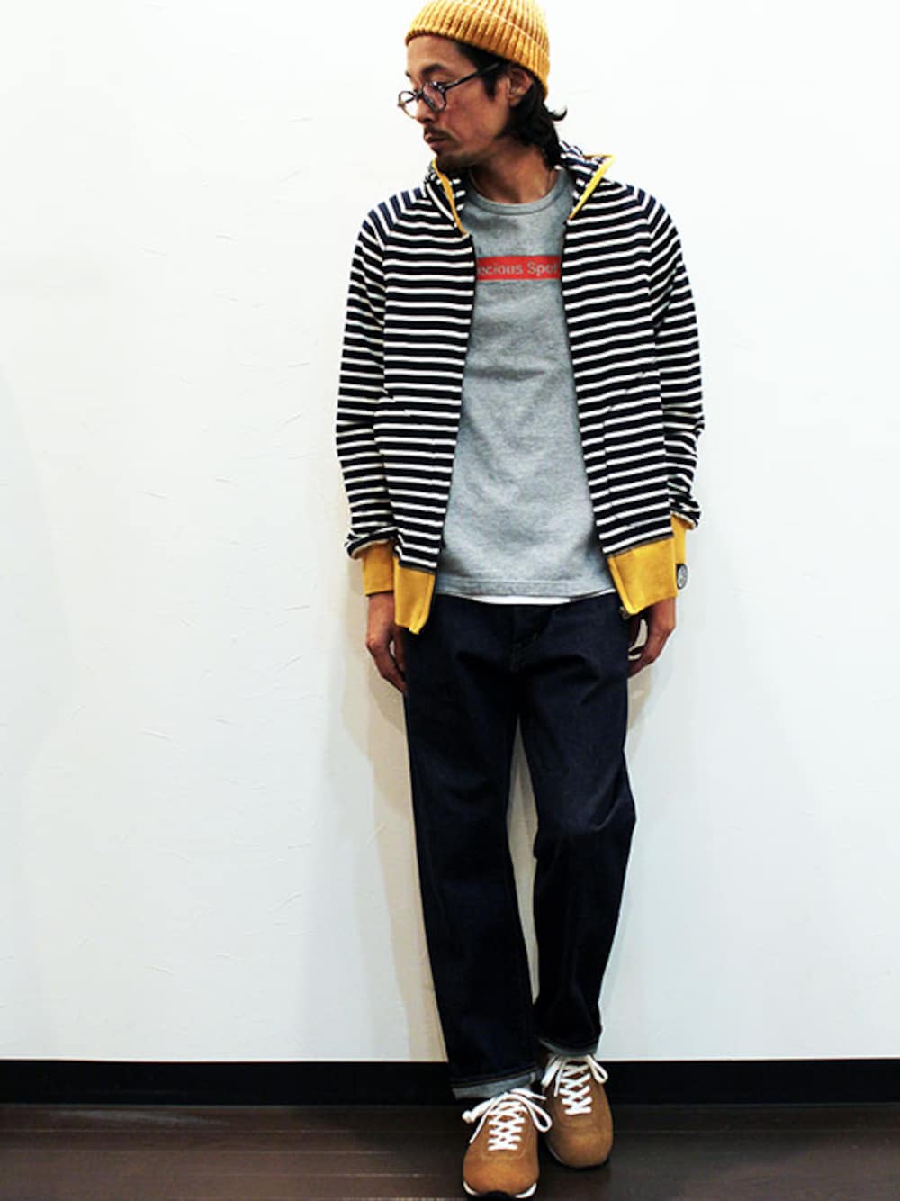 「デニム、ボーダー、ニット帽、パーカー、Tシャツ、秋のコーデ、ニットキャップ、刺繍、クロップドパンツ、ボックスロゴ」｜「melpleのヴィンテージビーニー（キャップ、その他）」を使った、nakajiさん（メンズ・168cm）の秋コーディネートの1枚目の写真