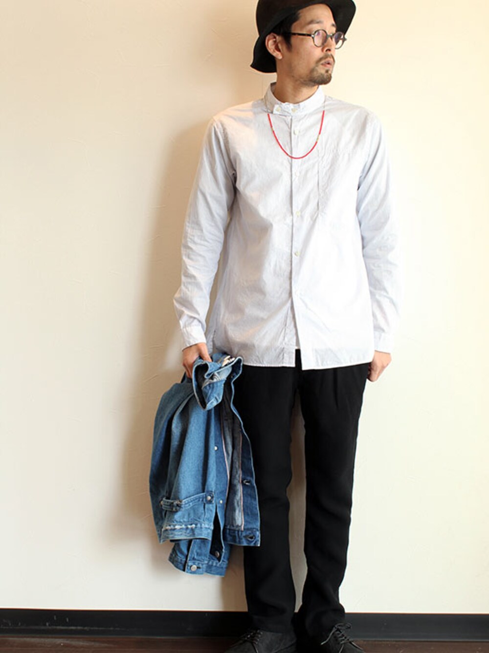 「デニムジャケット、ハット、Nasngwam、ordinary fits、ノーカラージャケット、シャツスタイル、スケートスタイル、MANEBU、NL、HURRAY HURRAY」｜「NasngwamのROOSEVELT HAT（ハット、その他）」を使った、nakajiさん（メンズ・168cm）の春コーディネートの1枚目の写真