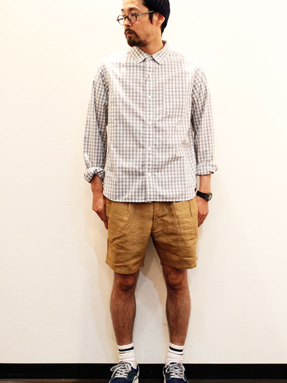 「チェック、チェックシャツ、melple、THE FABRIC、キャメル、blueover、黒ニット帽、THE UNION、made in japan」｜「E•W cloth " LINEN WATCH CAP "（ニットキャップ/ビーニー、その他）」を使った、nakajiさん（メンズ・168cm）の夏コーディネートの1枚目の写真