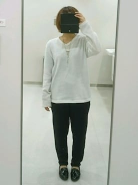 「MONKI（モンキ）のアイテム（アクセサリー）」を使った、N.さん（レディース・150cm）の春コーディネート