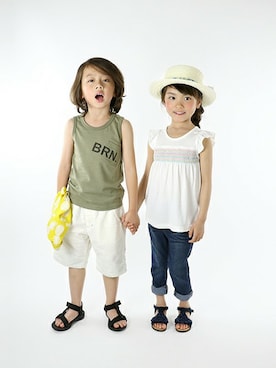 「カンカン帽」｜「アイテム（サンダル）」を使った、BRANSHESさん（キッズ・111cm）の春コーディネート