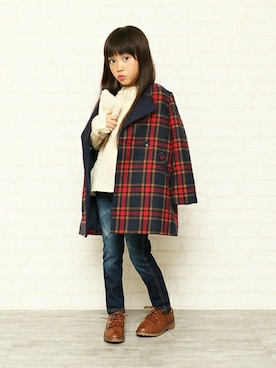「白ニット」｜「アイテム（その他アウター）」を使った、BRANSHESさん（キッズ・107cm）の秋コーディネート