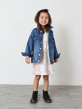 「アイテム（デニムジャケット）」を使った、BRANSHESさん（キッズ・107cm）の冬コーディネート