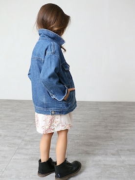 「アイテム（デニムジャケット）」を使った、BRANSHESさん（キッズ・107cm）の冬コーディネート